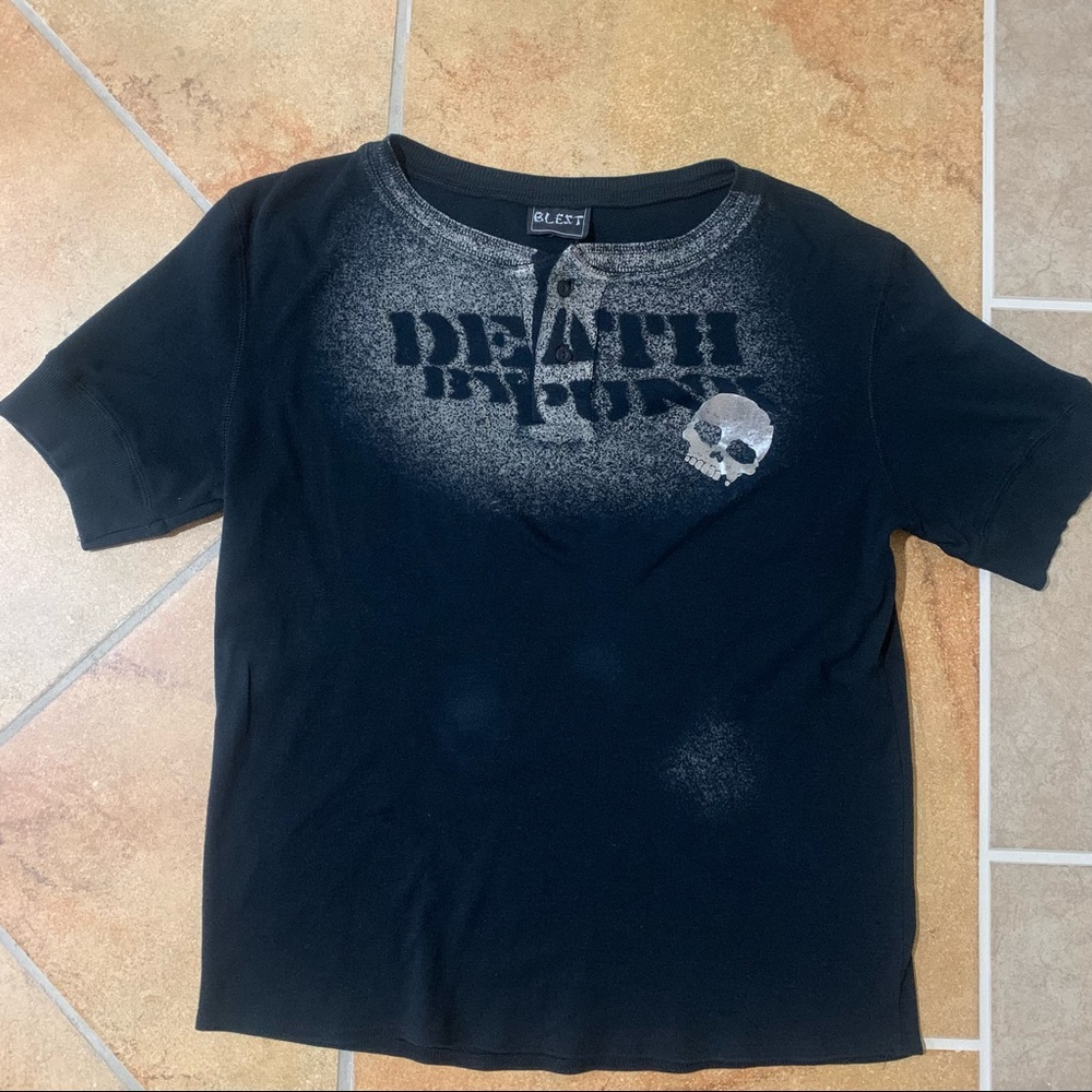 90s hot topic brand BLEST skull death by punk short sleeve button up shirt